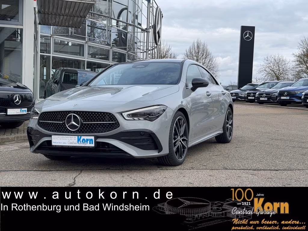 Mercedes-Benz CLA 200 AMG Line Sedan