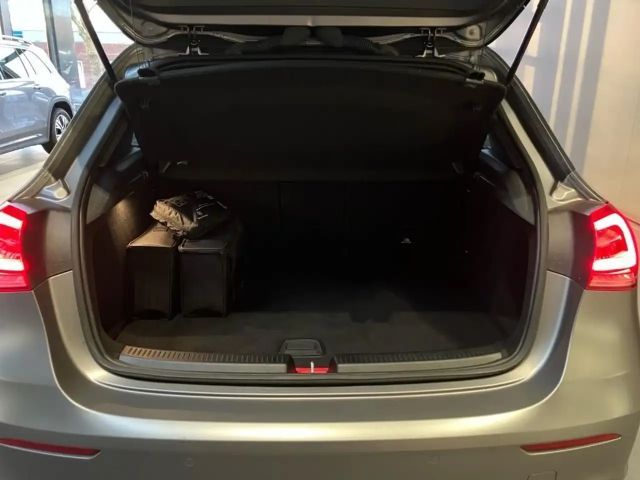 Mercedes-Benz A 250 A 250 e AMG Line