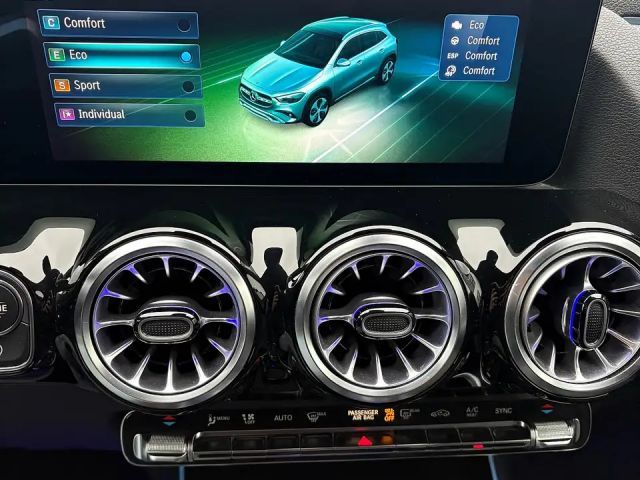 Mercedes-Benz GLA 200 AMG Line GLA 200 d