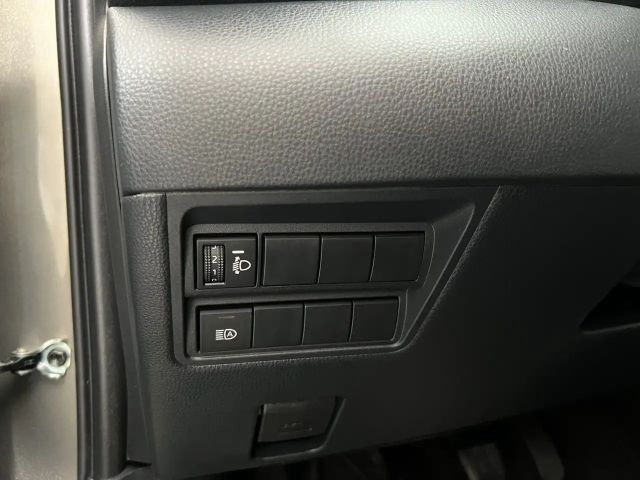 Toyota Yaris Active VVT-i