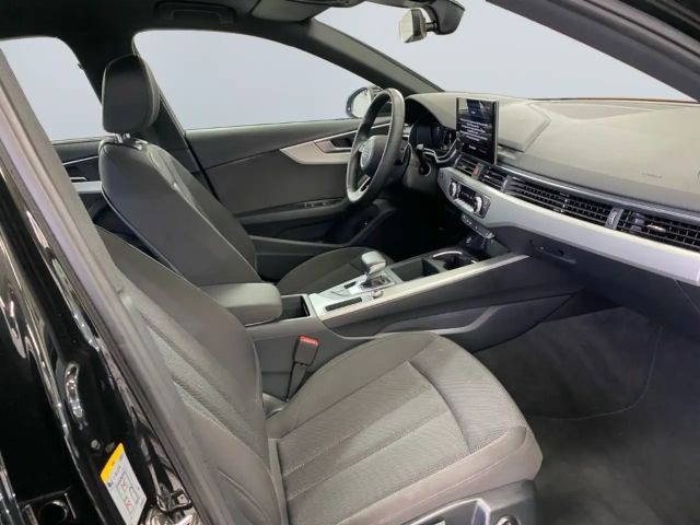 Audi A4 40 TFSI S-Line S-Tronic Sedan