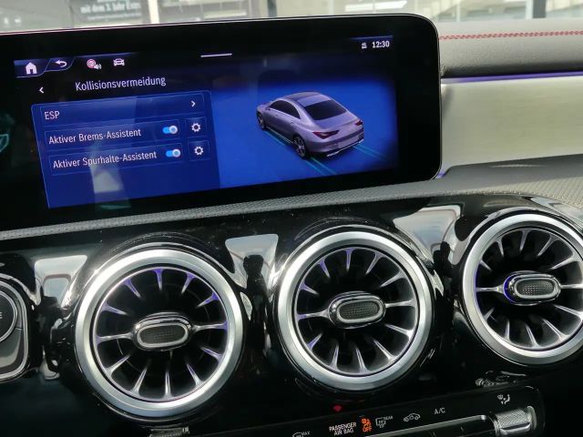 Mercedes-Benz CLA 200 AMG Line Coupé