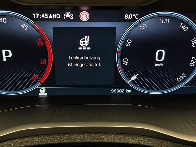 Skoda Karoq 2,0 TDI DSG, Standheizung, LED, NAVI,