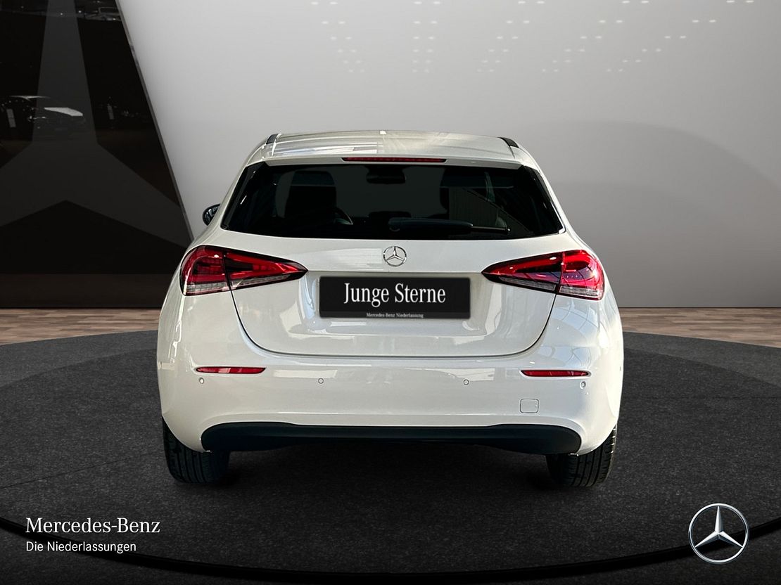 Mercedes-Benz A 180 A 180 d Style