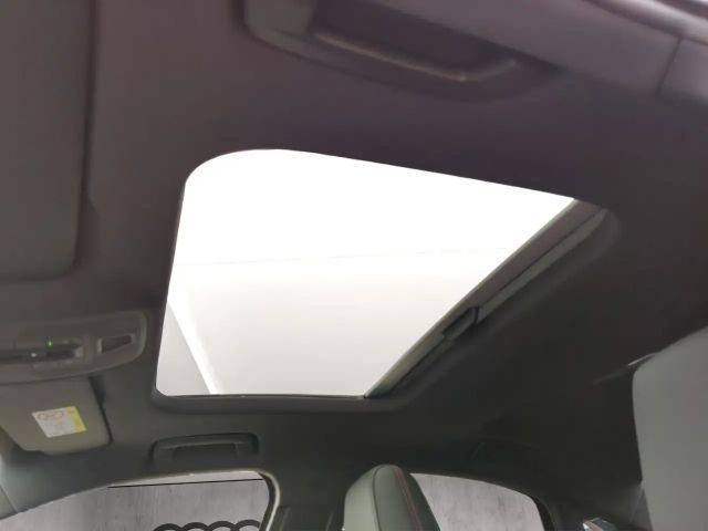 Audi RS3 Quattro S-Tronic Sedan