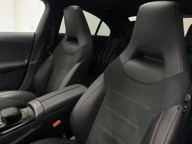 Mercedes-Benz CLA 220 AMG Line CLA 220 d Coupé