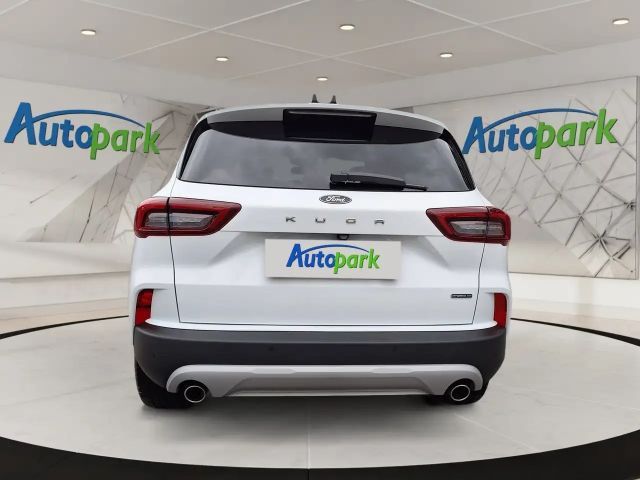 Ford Kuga AWD Hybrid Titanium