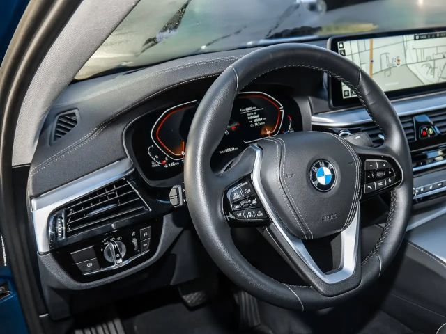 BMW 530 530d Luxury Line Sedan xDrive