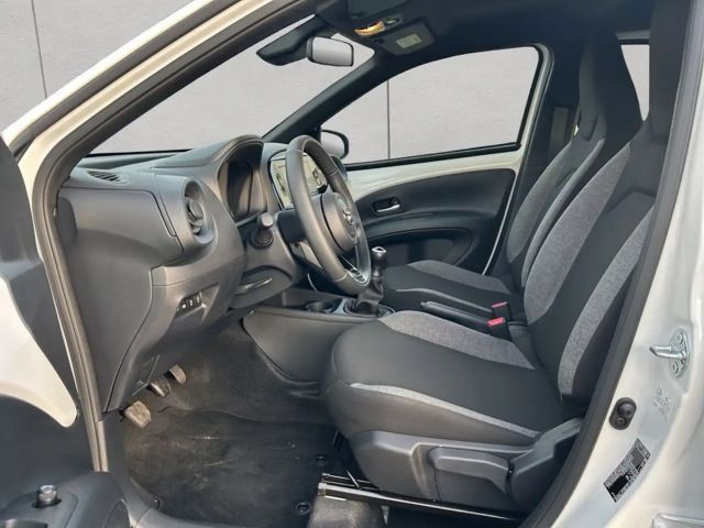 Toyota Aygo X 1.0 VVT-i Hatchback Play