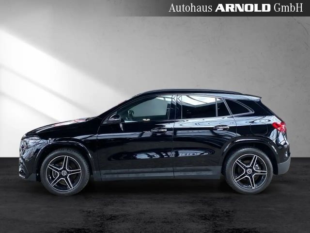 Mercedes-Benz GLA 180 AMG Line