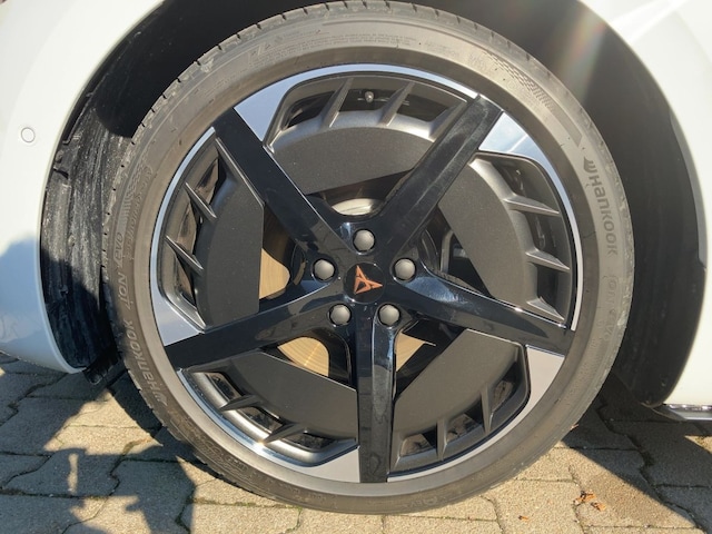 Cupra Born Born Edition Dynamic HdUp*NAV*ACC*SENNHEISER*20"