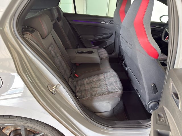 Volkswagen Golf 2.0 TSI Golf VIII