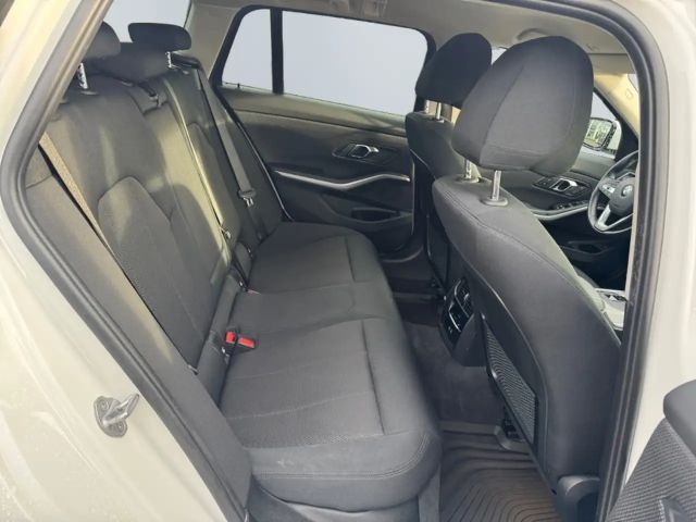 BMW 320 320d Touring xDrive