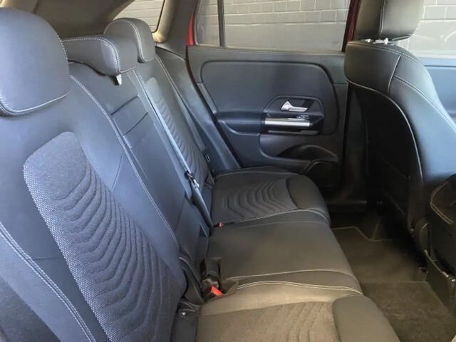 Mercedes-Benz GLA 200 GLA 200 d Progressive