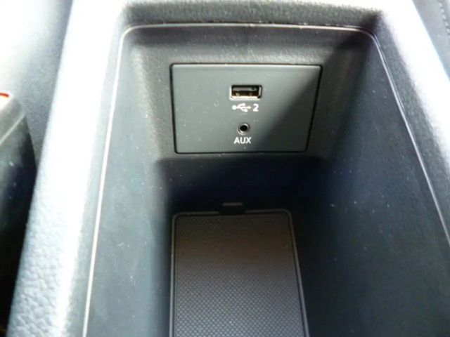 Audi Q2 30 TFSI Advance