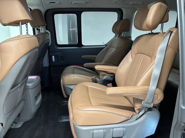 Hyundai Staria Signature Vierwielaandrijving