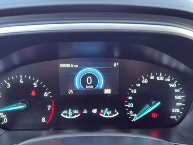 Ford Focus Cool & Connect EcoBoost Wagon