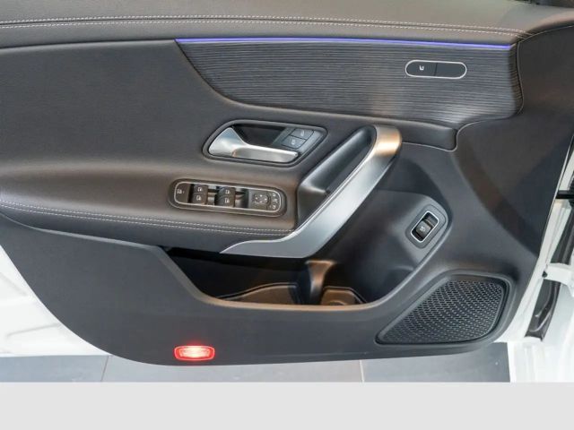 Mercedes-Benz CLA 200 Shooting Brake