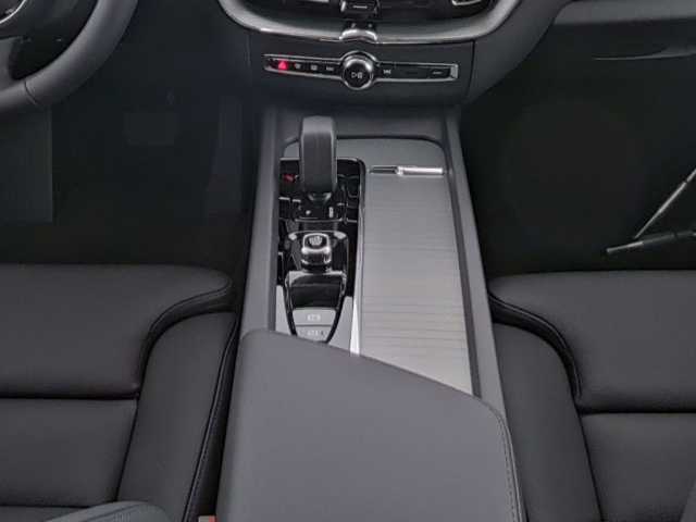 Volvo XC60 AWD Dark Plus T6