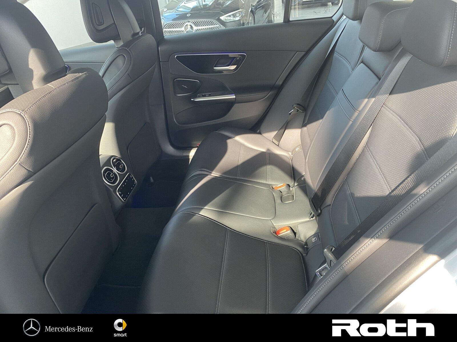 Mercedes-Benz C 300 AVANTGARDE Sedan