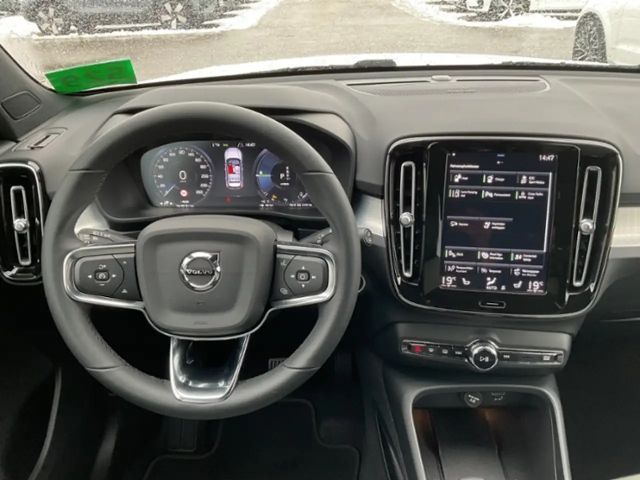 Volvo XC40 Dark Plus T4