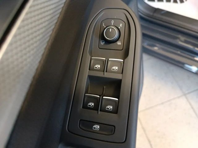 Volkswagen Golf 1.5 eTSI DSG Golf VIII