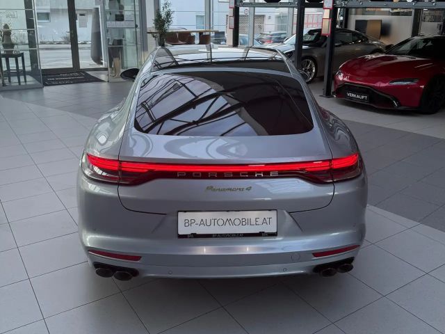 Porsche Panamera 4 E-Hybrid