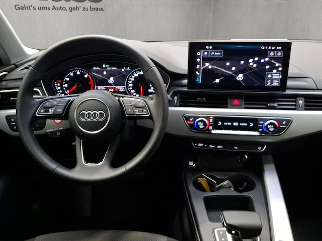 Audi A4 40 TFSI Quattro S-Tronic Sedan
