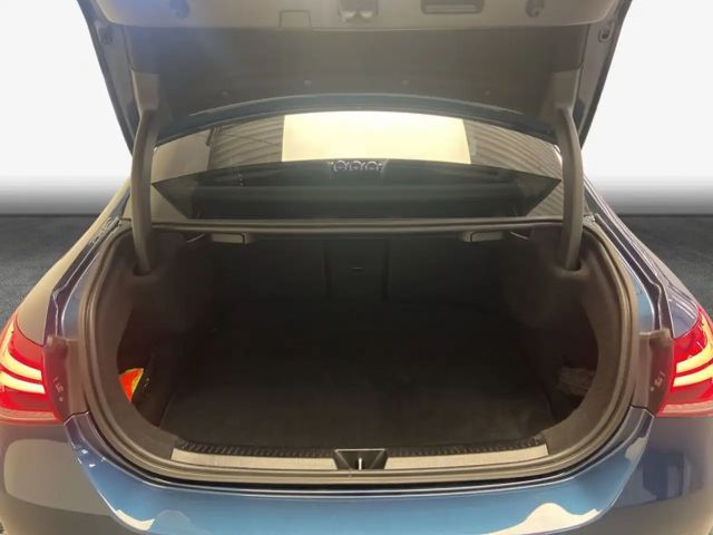 Mercedes-Benz A 35 AMG AMG Line