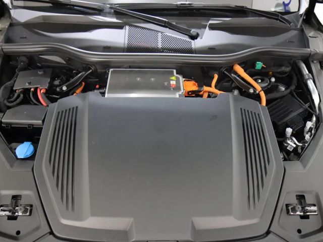 Audi Q8 e-tron 50 Business Quattro