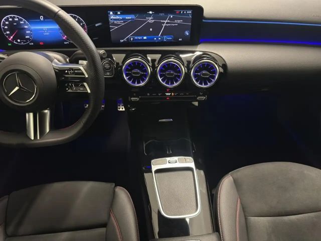 Mercedes-Benz A 180 AMG Line