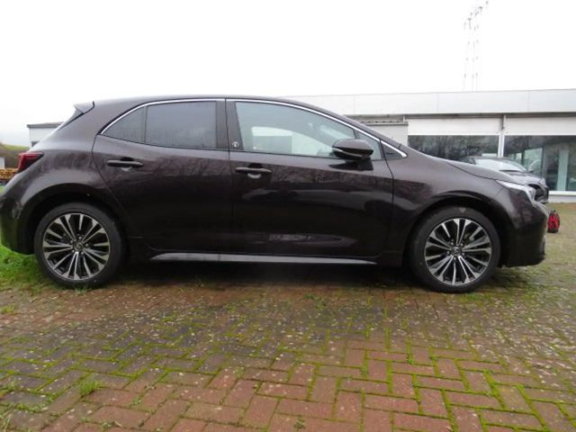 Toyota Corolla Hybride Team D