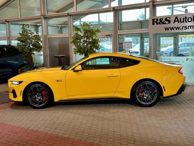 Ford Mustang Fastback GT 5.0 V8