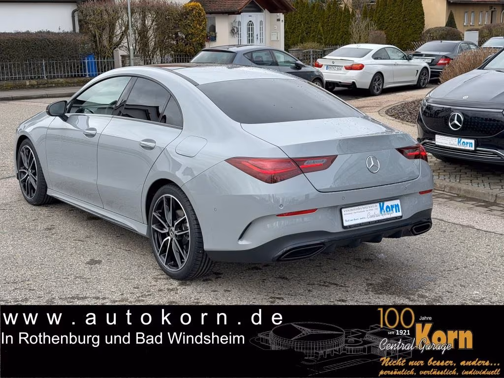 Mercedes-Benz CLA 200 AMG Line Sedan