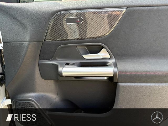 Mercedes-Benz GLA 220 4MATIC AMG Line