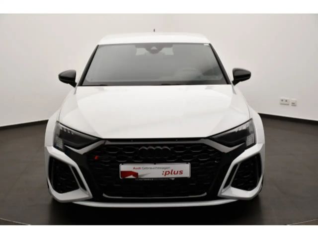Audi RS3 Quattro S-Tronic Sedan