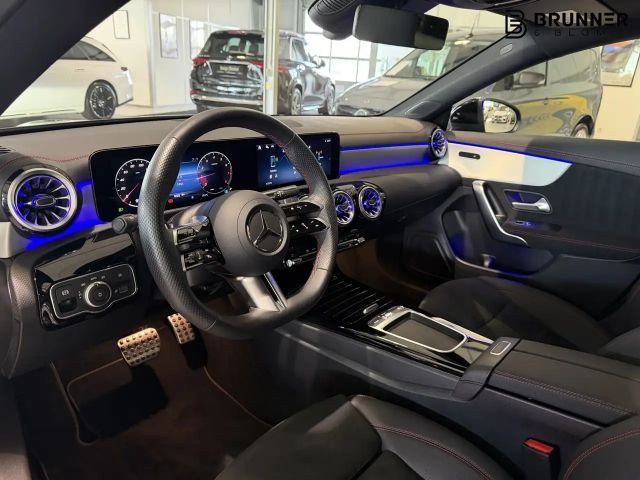 Mercedes-Benz CLA 200 AMG Line Coupé