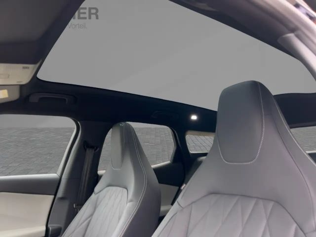 Ford Explorer Extended range Premium RWD