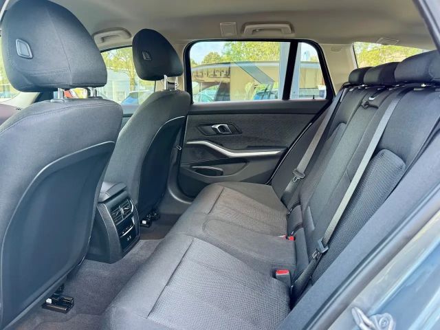 BMW 318 318d Touring