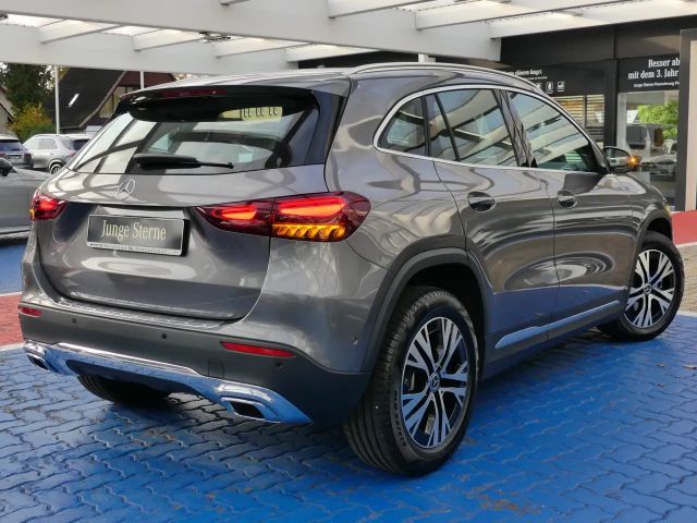 Mercedes-Benz GLA 180 Progressive