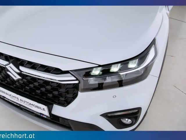 Suzuki S-Cross Hybrid