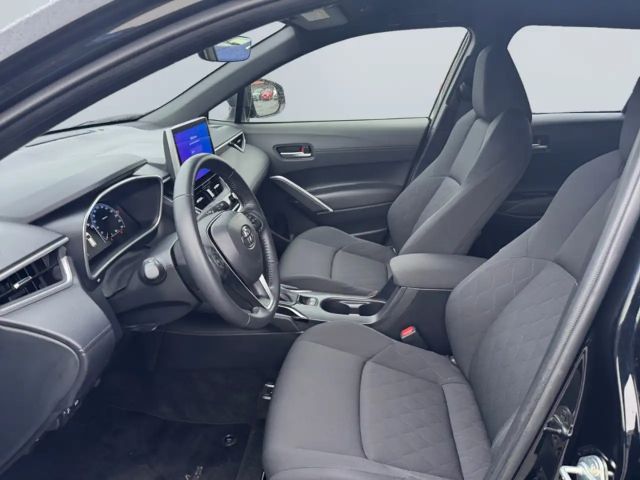 Toyota Corolla Cross Hybride Team D