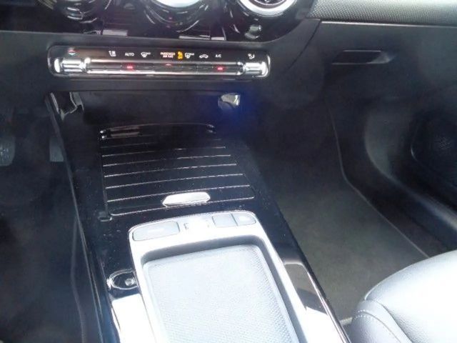 Mercedes-Benz A 180 Hatchback