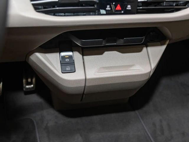 Volkswagen Multivan Lang Style T7