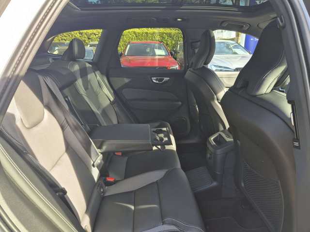 Volvo XC60 AWD Dark Plus Recharge T6