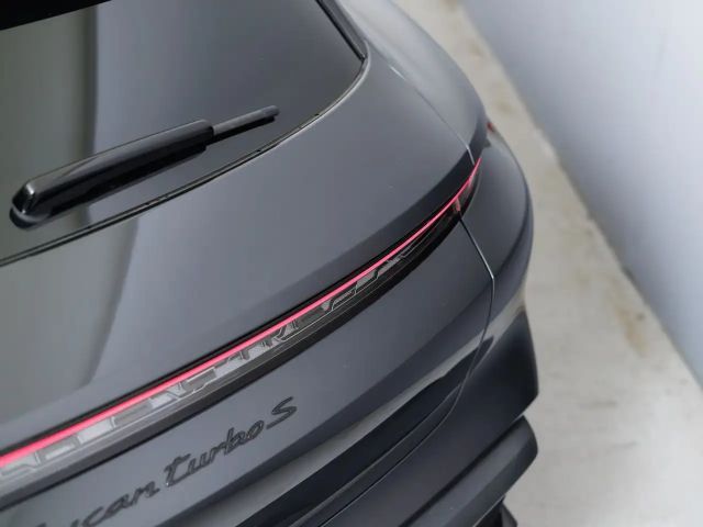Porsche Taycan S Sport Turismo Turbo