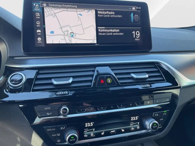 BMW 530 530e M-Sport Touring xDrive