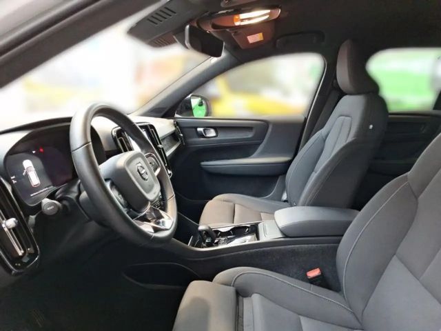 Volvo XC40 Core R-Design Recharge
