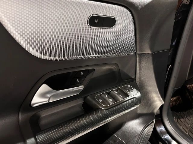 Mercedes-Benz GLB 200 4MATIC GLB 200 d Style