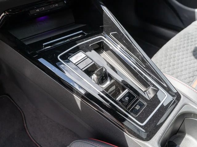 Volkswagen Golf 2.0 TSI DSG GTI